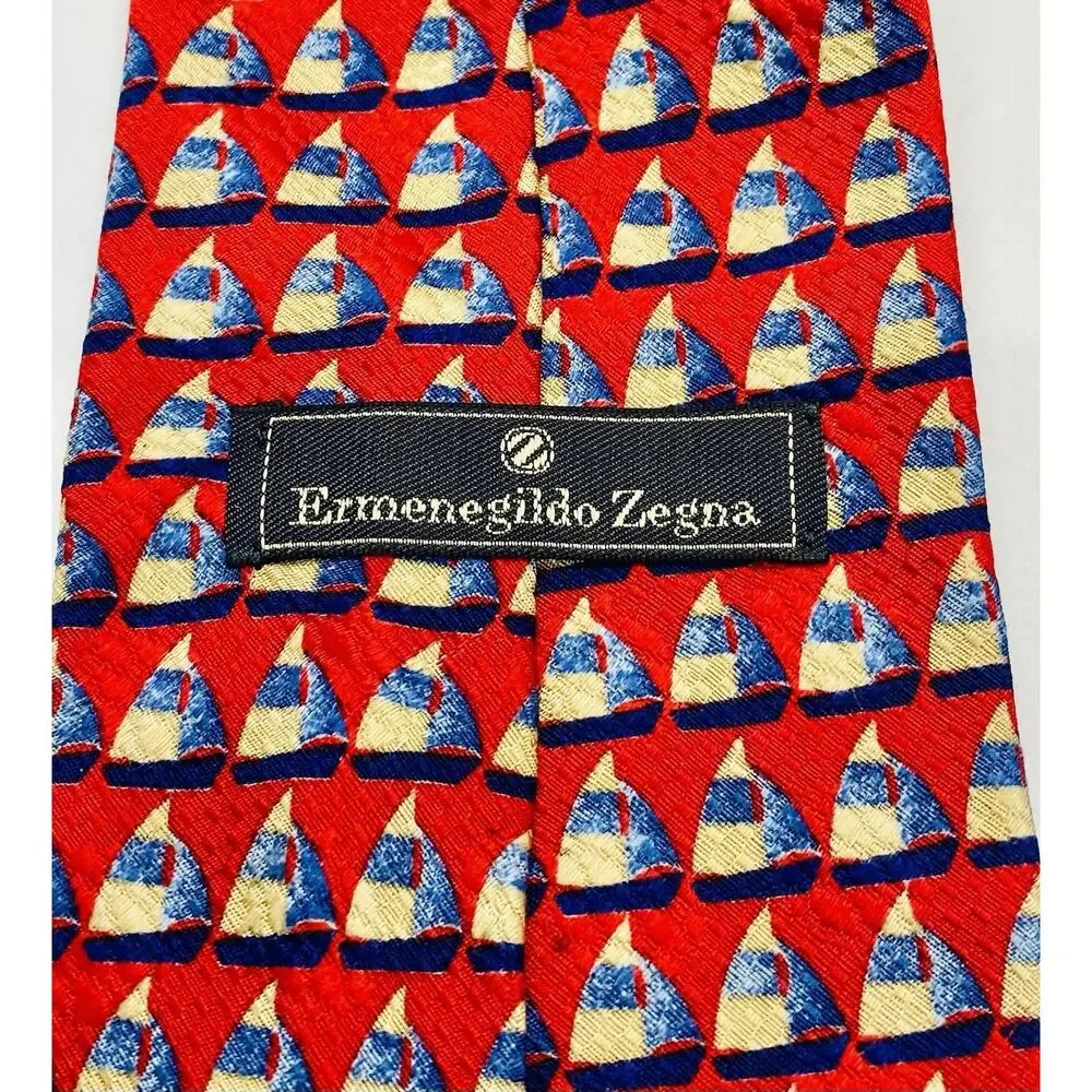 Ermenegildo Zegna 100% Silk Tie Red Geometric Pattern Made in Italy Luxury